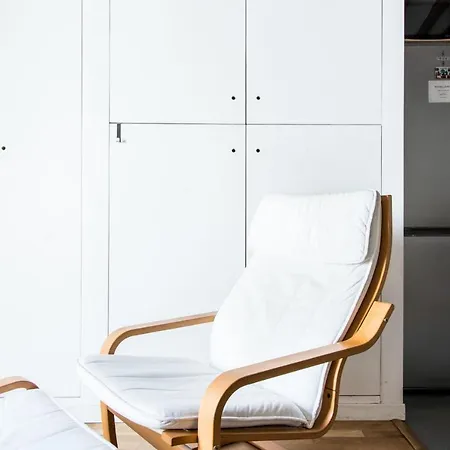 Charming 2 Near Republic Apartment Paris